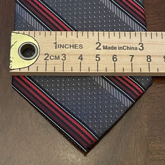 Nwt Platinum Designs Gray Red Burgundy Polyester Men’s Neck Tie Made In China - Picture 4 of 9